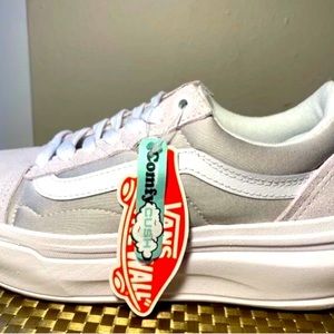 Vans Women 8/ Men 6.5 old skool classic skate shoes